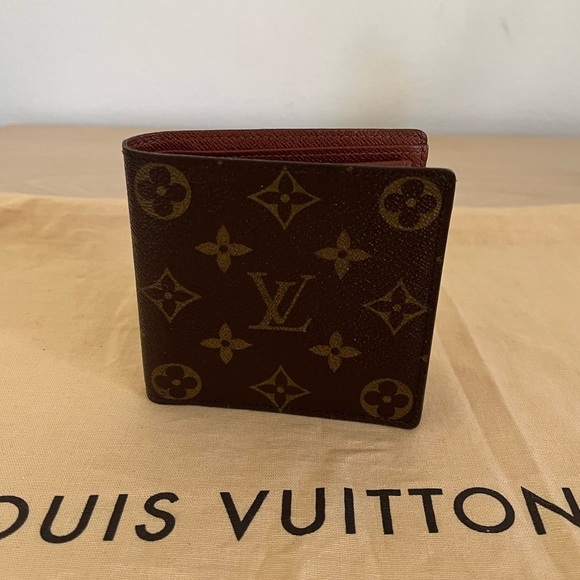 Louis Vuitton Marco Bifold Wallet EUC